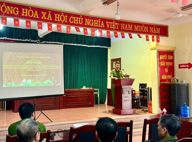 Tập huấn, tuyên truyền kiến thức kỹ năng về PCCC cho  thành viên tổ an ninh trật tự kiêm nhiệm đội viên Đội dân phòng trên địa bàn xã- Ảnh 1.