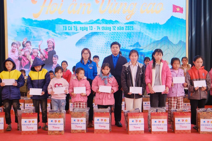 Tuổi trẻ Chương Mỹ tự hào tiến bước dưới cờ Đoàn- Ảnh 2.