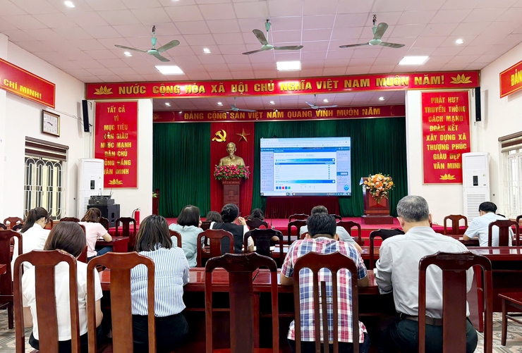 Xã Thượng Phúc tham dự tập huấn vận hành Hệ thống Quản lý văn bản và điều hành Thành phố ứng dụng AI- Ảnh 1.