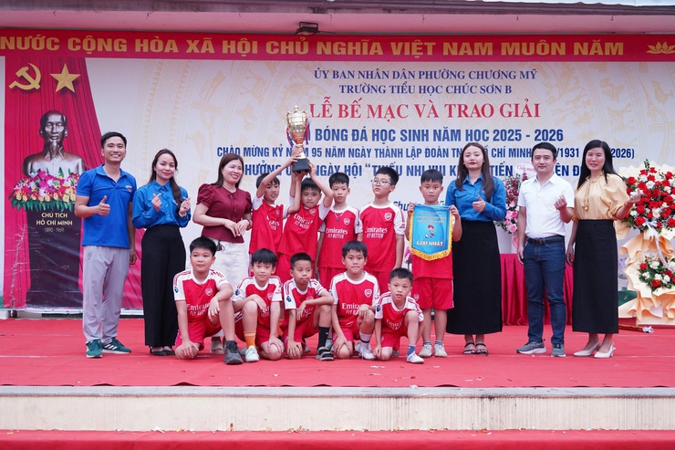 Trường Tiểu học Chúc Sơn B tổ chức Giải bóng đá chào mừng kỷ niệm 95 năm Ngày thành lập Đoàn Thanh niên Cộng sản Hồ Chí Minh (26/3/1931 – 26/3/2026)- Ảnh 7.
