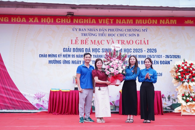 Trường Tiểu học Chúc Sơn B tổ chức Giải bóng đá chào mừng kỷ niệm 95 năm Ngày thành lập Đoàn Thanh niên Cộng sản Hồ Chí Minh (26/3/1931 – 26/3/2026)- Ảnh 1.