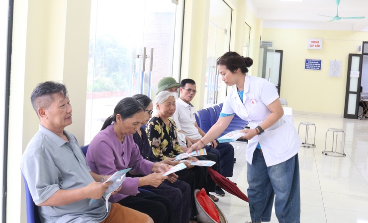 Trạm Y tế xã Quảng Bị tổ chức khám, lập hồ sơ sức khỏe cho người cao tuổi năm 2026- Ảnh 7.