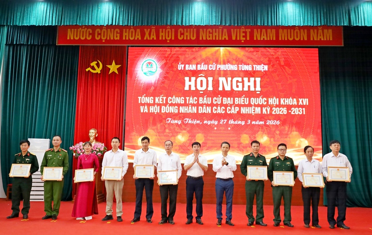 Phường Tùng Thiện tổng kết công tác bầu cử Đại biểu Quốc hội khóa XVI và Đại biểu HĐND các cấp nhiệm kỳ 2026–2031- Ảnh 9.