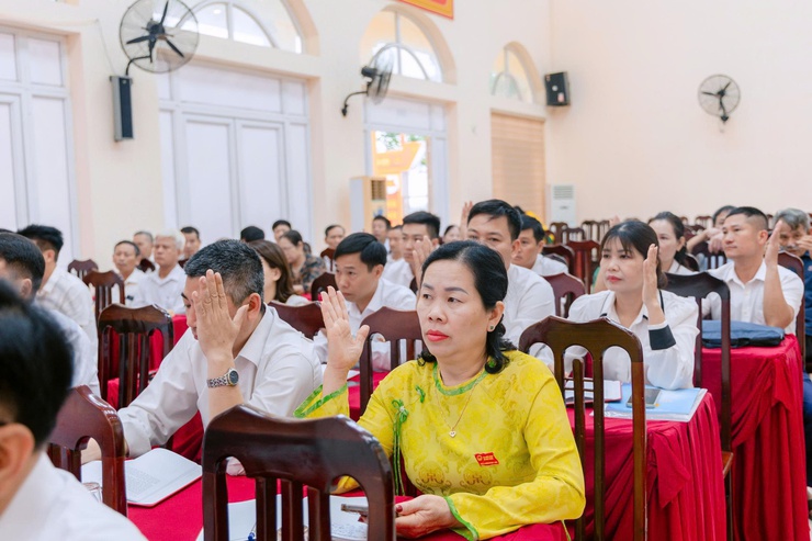 KỲ HỌP THỨ NHẤT HĐND XÃ ỨNG THIÊN KHÓA II, NHIỆM KỲ 2026 – 2031- Ảnh 10.