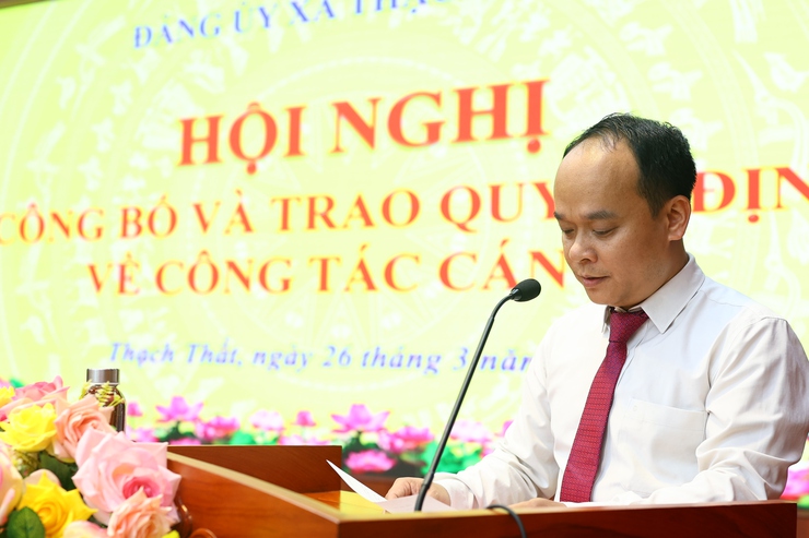 THẠCH THẤT: CÔNG BỐ VÀ TRAO QUYẾT ĐỊNH VỀ CÔNG TÁC CÁN BỘ- Ảnh 6.