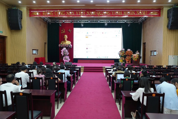 Xã Thanh Oai - Đẩy mạnh Chuyển đổi số thông qua ứng dụng quản lý điều hành HanoiWork- Ảnh 1.