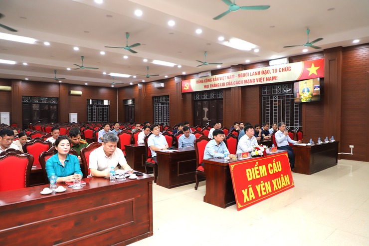 Đảng bộ, chính quyền và nhân dân xã Yên Xuân được Ban thường vụ Thành ủy Hà Nội tặng Bằng khen vì có thành tích xuất sắc trong công tác bầu cử đại biểu Quốc hội khóa XVI và đại biểu HĐND các cấp- Ảnh 2.