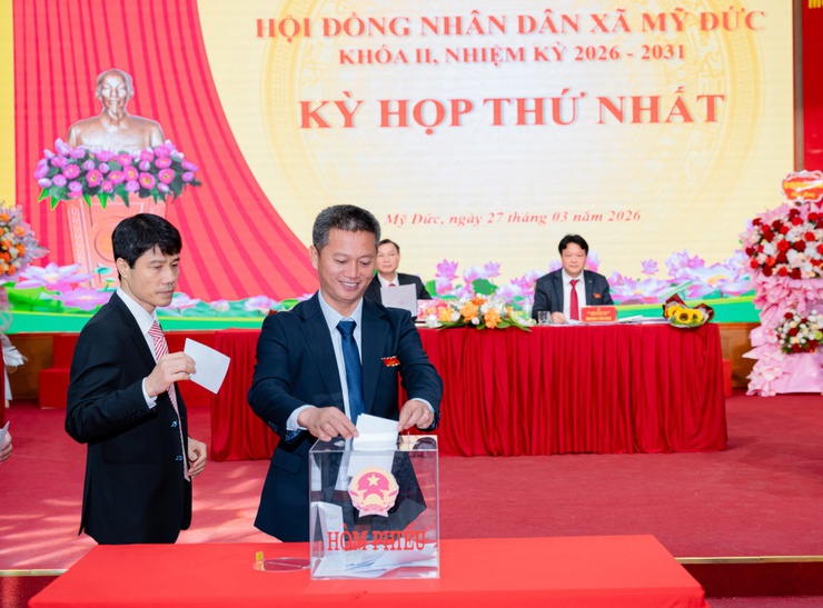 Kỳ họp thứ Nhất HĐND xã Mỹ Đức:  Kiện toàn nhân sự chủ chốt- Ảnh 7.