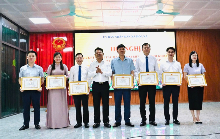 Hoà Xá tổng kết công tác bầu cử khen thưởng 103 tập thể, cá nhân- Ảnh 5.