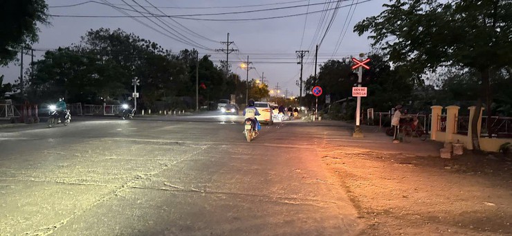 CÔNG AN XÃ QUANG MINH QUYẾT LIỆT, BÀI BẢN TRONG RA QUÂN LẬP LẠI TRẬT TỰ ĐÔ THỊ- Ảnh 2.