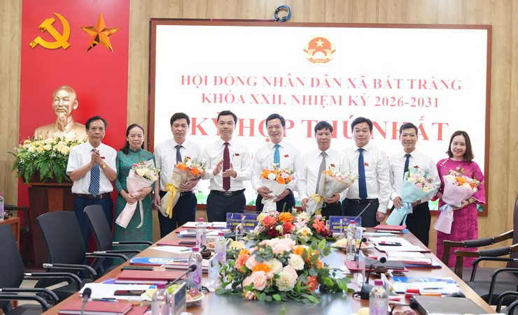 Kỳ họp thứ nhất HĐND xã Bát Tràng khóa XXII, nhiệm kỳ 2026–2031 thành công tốt đẹp- Ảnh 12.
