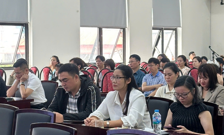 Phường Phú Lương tổ chức hội nghị tập huấn, bồi dưỡng các văn bản quản lý nhà nước về hành nghề y dược ngoài công lập năm 2026- Ảnh 2.