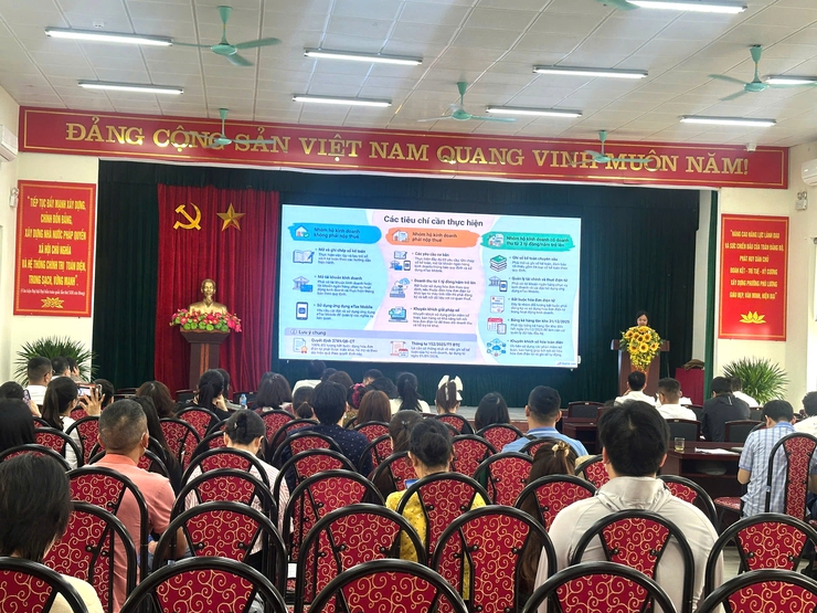 Phường Phú Lương tổ chức hội nghị tập huấn, bồi dưỡng các văn bản quản lý nhà nước về hành nghề y dược ngoài công lập năm 2026- Ảnh 3.