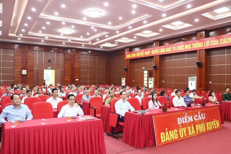 PHÚ XUYÊN DỰ TRỰC TUYẾN HỘI NGHỊ TỔNG KẾT CÔNG TÁC BẦU CỬ CỦA THÀNH PHỐ HÀ NỘI- Ảnh 3.