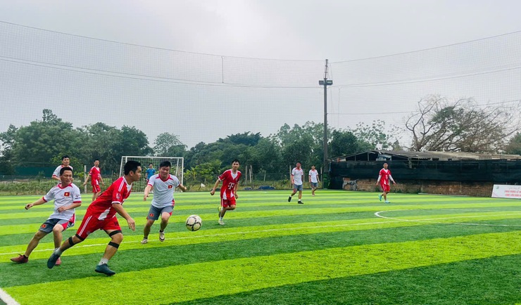 Giao lưu bóng đá chào mừng 95 năm Ngày thành lập Đoàn TNCS Hồ Chí Minh tại xã Phúc Lộc- Ảnh 5.