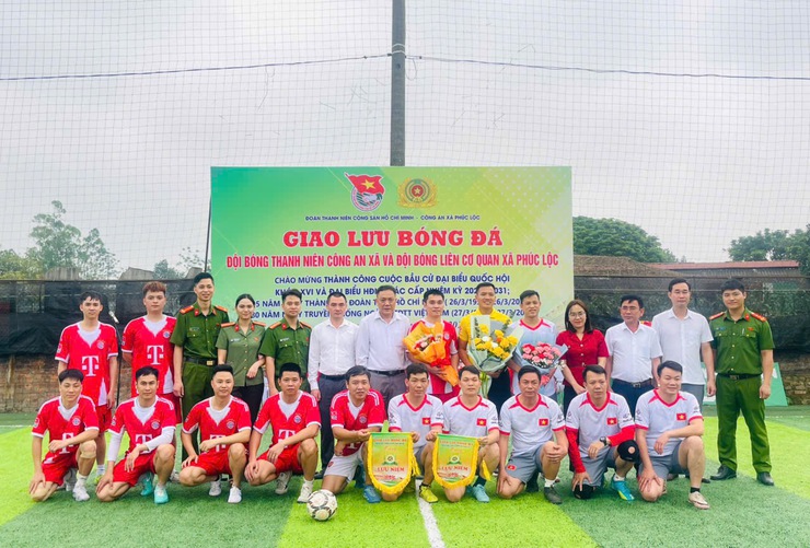 Giao lưu bóng đá chào mừng 95 năm Ngày thành lập Đoàn TNCS Hồ Chí Minh tại xã Phúc Lộc- Ảnh 2.