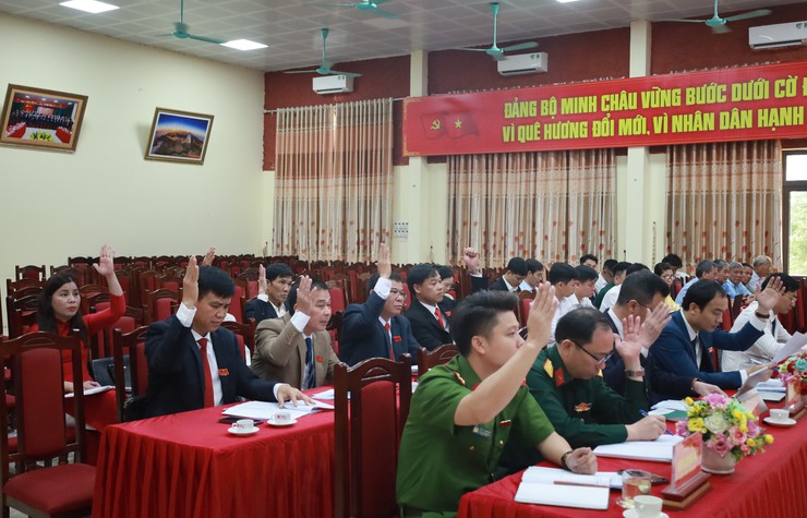 HĐND xã Minh Châu khóa XXII kiện toàn bộ máy, mở ra giai đoạn phát triển mới- Ảnh 14.