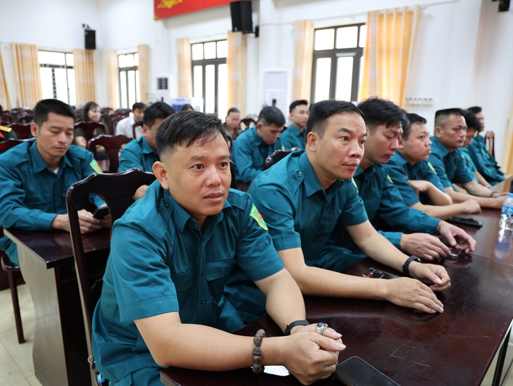 Tam Hưng tổng kết công tác tuyển chọn gọi công dân nhập ngũ và tham gia nghĩa vụ Công an nhân dân năm 2026; công tác QP&AN; công tác PKND năm 2025- Ảnh 4.