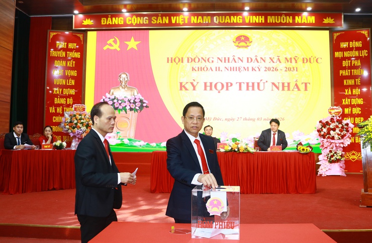 Kỳ họp thứ Nhất HĐND xã Mỹ Đức:  Kiện toàn nhân sự chủ chốt- Ảnh 6.