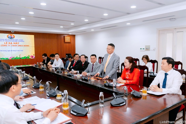 Đảng ủy Doanh nghiệp phường Việt Hưng: Phát triển tổ chức đảng trong khu vực kinh tế tư nhân qua việc thành lập Chi bộ Công ty TNHH Imex News.- Ảnh 5.