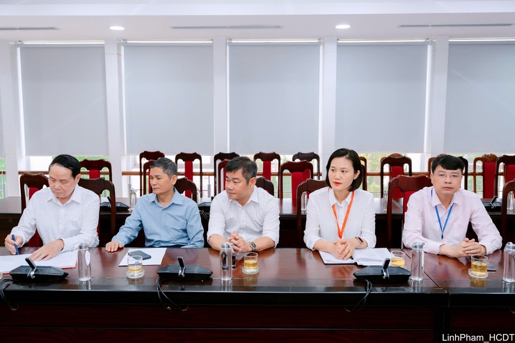 Đảng ủy Doanh nghiệp phường Việt Hưng: Phát triển tổ chức đảng trong khu vực kinh tế tư nhân qua việc thành lập Chi bộ Công ty TNHH Imex News.- Ảnh 9.