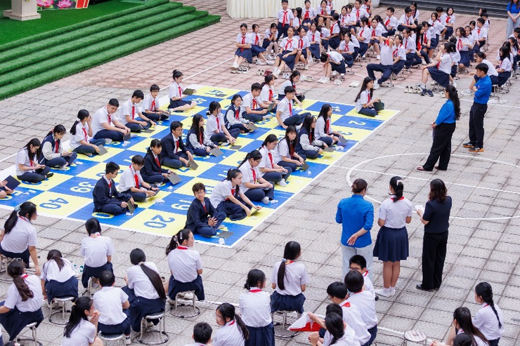 KHÚC CA THÁNG BA: RỘN RÀNG NGÀY HỘI "THIẾU NHI VUI KHỎE – TIẾN BƯỚC LÊN ĐOÀN" TẠI TRƯỜNG THCS HOÀNG MAI- Ảnh 4.