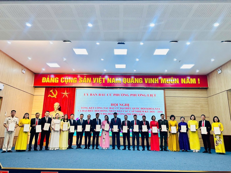 Phường Phương Liệt tổ chức hội nghị tổng kết bầu cử nhiệm kỳ 2026 - 2031: Thành công từ sự đồng thuận của nhân dân- Ảnh 2.