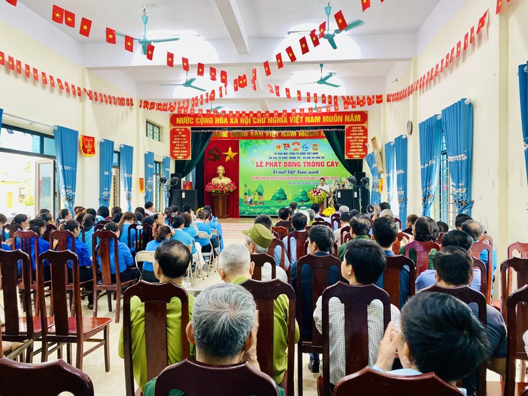 SÔI NỔI, Ý NGHĨA “LỄ PHÁT ĐỘNG TRỒNG CÂY VÌ MỘT VIỆT NAM XANH” XÃ HÒA XÁ- Ảnh 1.