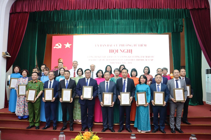 Phường Từ Liêm công bố kết quả bầu cử và tổng kết công tác bầu cử đại biểu Quốc hội khóa XVI và đại biểu HĐND các cấp nhiệm kỳ 2026-2031- Ảnh 6.