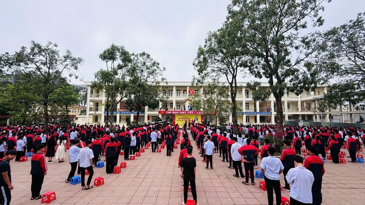 THCS NGUYỄN ĐỨC LƯỢNG TỔ CHỨC NGOẠI KHÓA "HỘ CHIẾU XANH" – TIẾP LỬA BẢN LĨNH CHO THẾ HỆ TRẺ- Ảnh 2.