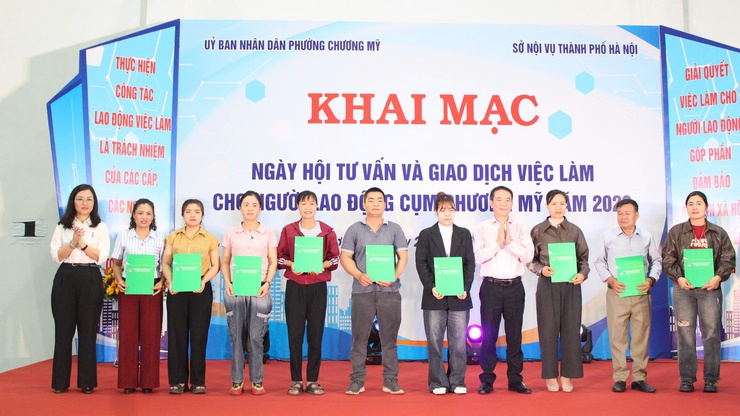 Khai mạc Ngày hội tư vấn và giao dịch việc làm cụm Chương Mỹ năm 2026- Ảnh 14.