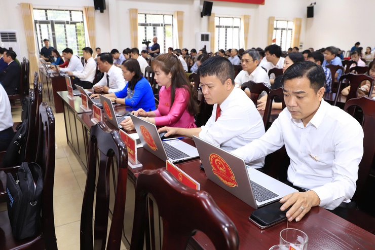 HĐND xã Tam Hưng khóa XXIII: Tiên phong chuyển đổi số ngay từ Kỳ họp thứ Nhất- Ảnh 5.