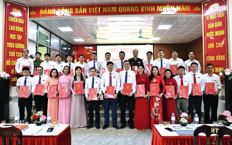 KỲ HỌP THỨ NHẤT HĐND XÃ HÒA XÁ NHIỆM KỲ 2026-2031 THÀNH CÔNG TỐT ĐẸP- Ảnh 2.