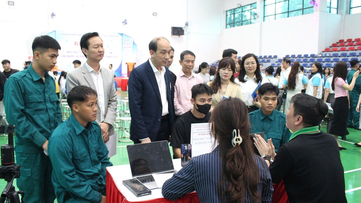 Khai mạc Ngày hội tư vấn và giao dịch việc làm cụm Chương Mỹ năm 2026- Ảnh 3.