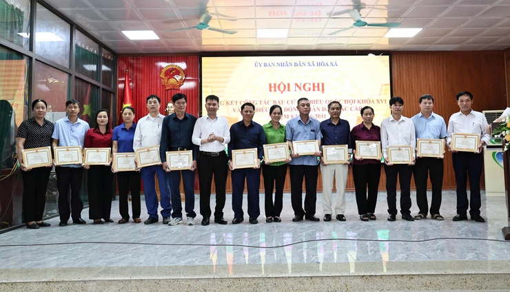 Hoà Xá tổng kết công tác bầu cử khen thưởng 103 tập thể, cá nhân- Ảnh 9.