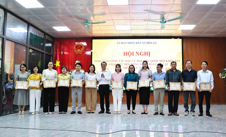 Hoà Xá tổng kết công tác bầu cử khen thưởng 103 tập thể, cá nhân- Ảnh 11.