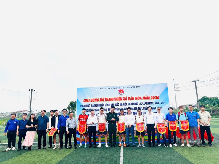  KHAI MẠC GIẢI BÓNG ĐÁ THANH NIÊN XÃ DÂN HÒA NĂM 2026- Ảnh 2.