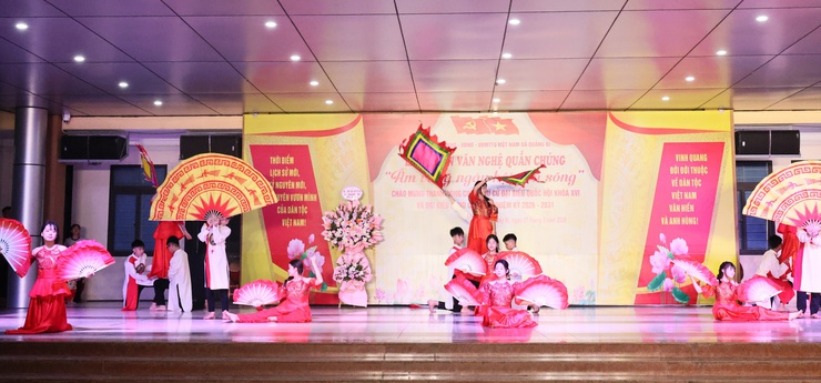 Xã Quảng Bị rộn ràng đêm văn nghệ chào mừng thành công cuộc bầu cử đại biểu Quốc hội và HĐND các cấp- Ảnh 2.