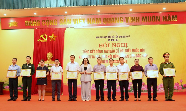 Hòa Lạc tổng kết công tác bầu cử, khen thưởng nhiều tập thể, cá nhân tiêu biểu- Ảnh 15.