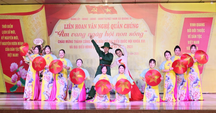 Xã Quảng Bị rộn ràng đêm văn nghệ chào mừng thành công cuộc bầu cử đại biểu Quốc hội và HĐND các cấp- Ảnh 5.