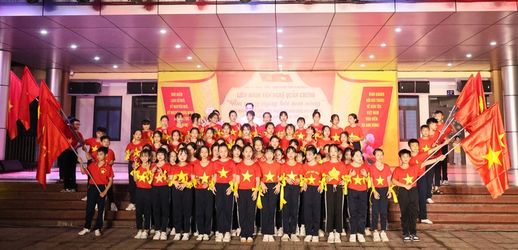 Xã Quảng Bị rộn ràng đêm văn nghệ chào mừng thành công cuộc bầu cử đại biểu Quốc hội và HĐND các cấp- Ảnh 11.