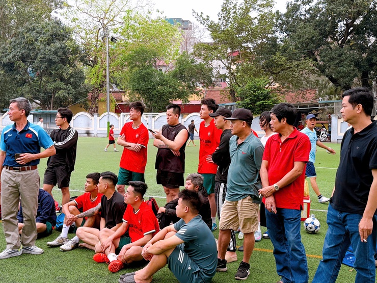 Sôi nổi Chung kết Giải bóng đá nam TDP phường Thanh Liệt năm 2026- Ảnh 4.