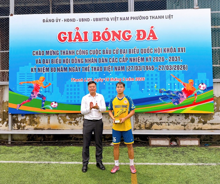 Sôi nổi Chung kết Giải bóng đá nam TDP phường Thanh Liệt năm 2026- Ảnh 7.