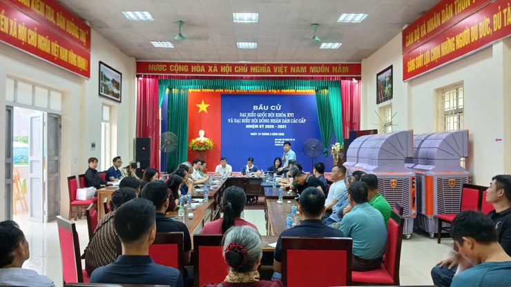 UBND xã Hòa Lạc tổ chức đối thoại với các hộ dân tại thôn 7 liên quan đến chính sách giải phóng mặt bằng thực hiện Dự án đầu tư xây dựng tuyến đường cao tốc Đại lộ Thăng Long - Ảnh 1.