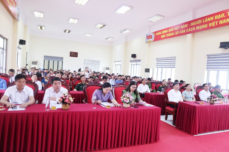 Xã Hòa Phú: Tổng kết công tác bầu cử đại biểu Quốc hội khóa XVI và đại biểu HĐND các cấp, nhiệm kỳ 2026 -2031.- Ảnh 2.