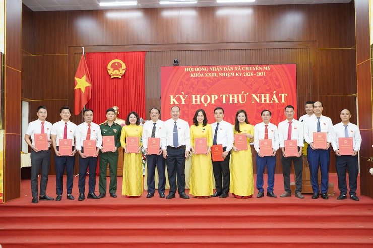 Chuyên Mỹ tổ chức thành công Kỳ họp thứ nhất HĐND xã khóa XXIII, nhiệm kỳ 2026-2031- Ảnh 3.