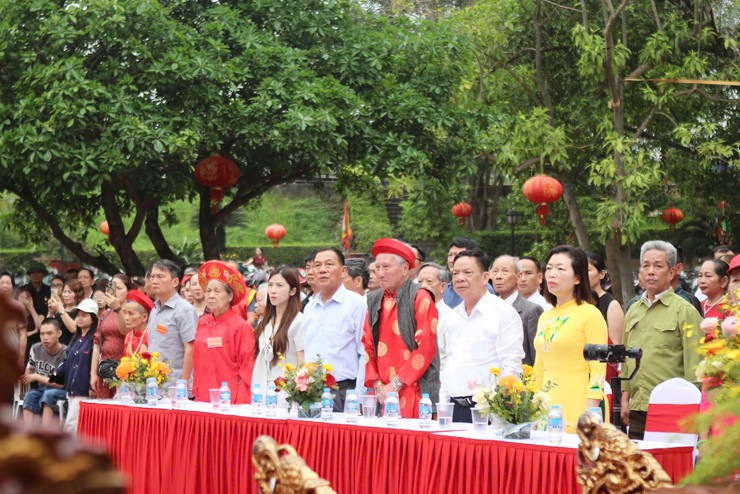 Tưng bừng các lễ hội truyền thống phường Long Biên- Ảnh 2.