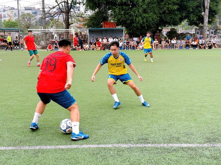 Sôi nổi Chung kết Giải bóng đá nam TDP phường Thanh Liệt năm 2026- Ảnh 1.