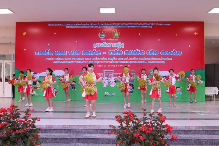 Trường Tiểu học Cổ Nhuế 2A tổ chức Ngày hội "Thiếu nhi vui khỏe - Tiến bước lên Đoàn" chào mừng kỷ niệm 95 năm ngày thành lập Đoàn TNCS Hồ Chí Minh (26/3/1931 - 26/3/2026) và 85 năm ngày thành lập Đội TNTP Hồ Chí Minh (15/5/1941 - 15/5/2026).- Ảnh 5.