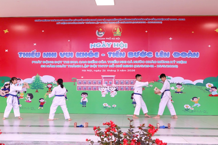 Trường Tiểu học Cổ Nhuế 2A tổ chức Ngày hội "Thiếu nhi vui khỏe - Tiến bước lên Đoàn" chào mừng kỷ niệm 95 năm ngày thành lập Đoàn TNCS Hồ Chí Minh (26/3/1931 - 26/3/2026) và 85 năm ngày thành lập Đội TNTP Hồ Chí Minh (15/5/1941 - 15/5/2026).- Ảnh 10.